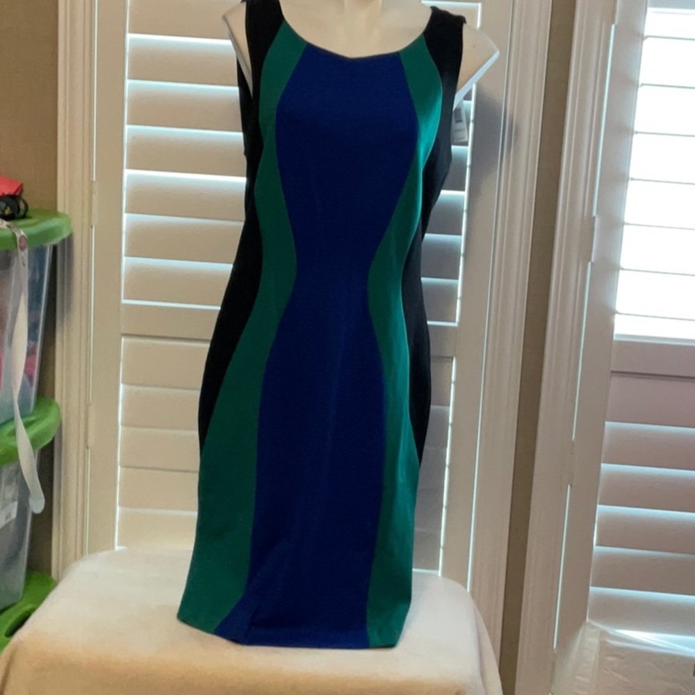 💙💚 Tahari Blue & Green Colorblock Sheath Dress – Size 12 💚💙